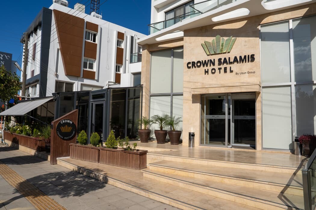 CROWN SALAMIS HOTEL