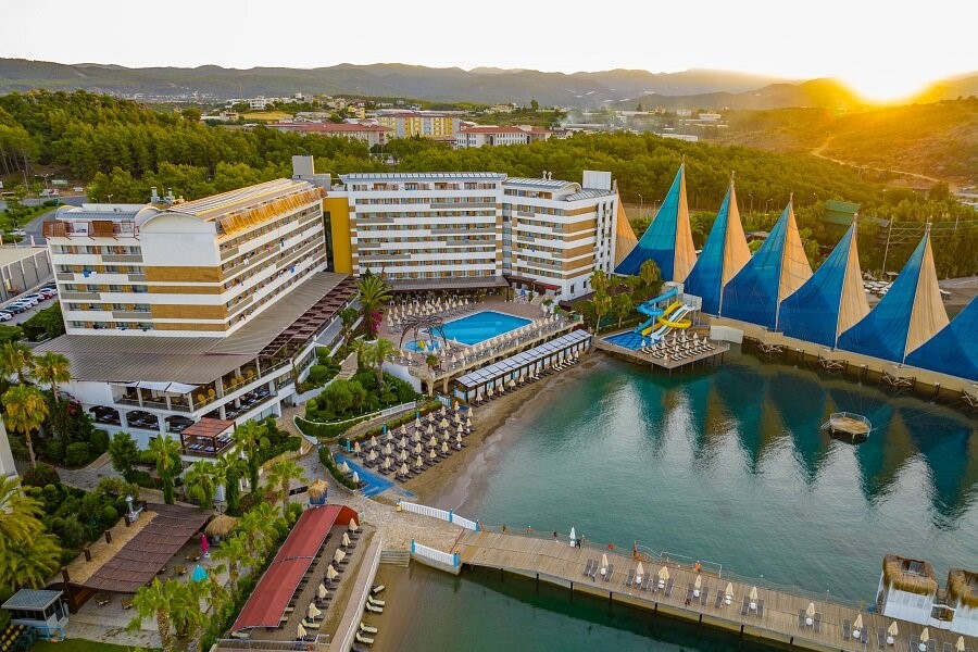 Adin Beach Hotel