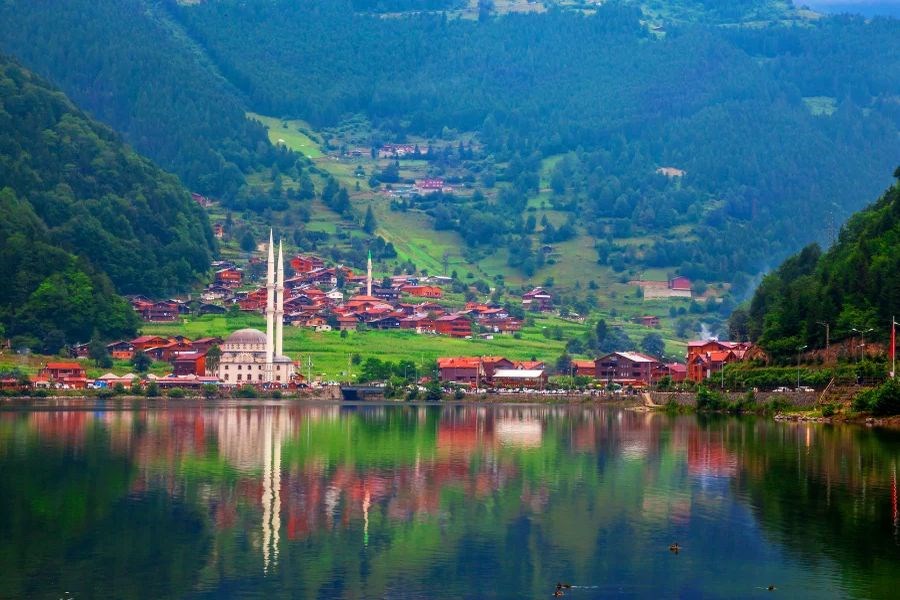Karadeniz Yaylalar Ve Batum Turu 5 Gece Otel Konaklamalı Bolu Çıkışlı 19 Mayıs Özel