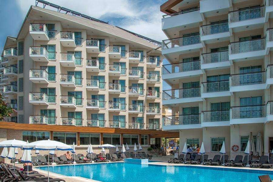 Riviera Hotel & Spa
