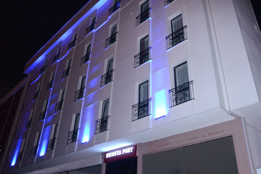 Niconya Port Suite Hotel