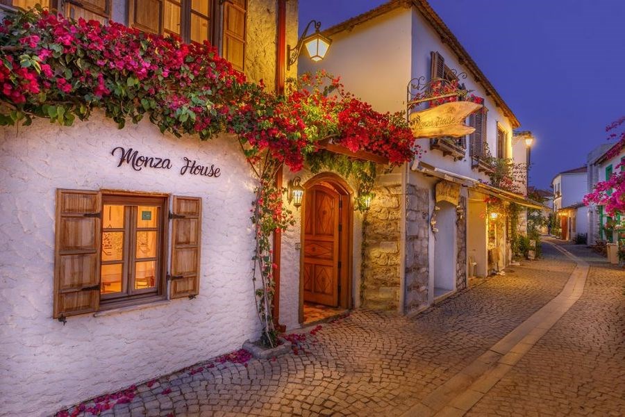Monza House Butik Otel 