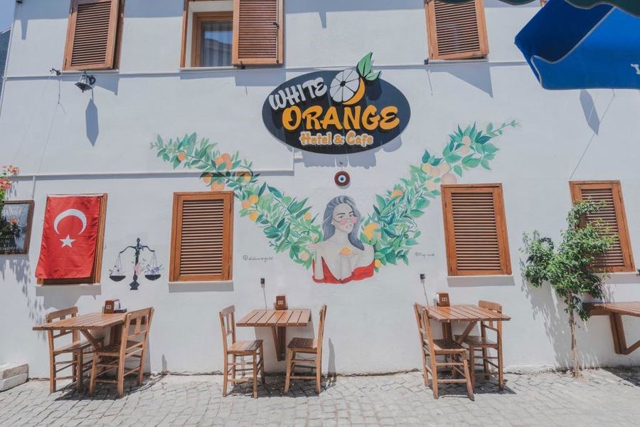White Orange Sığacık