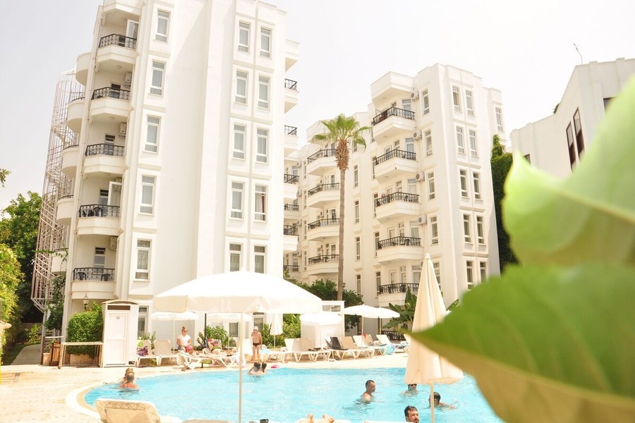 Xeno Club Mare