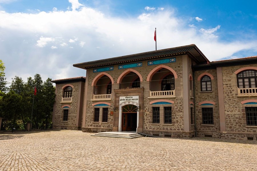 10 Kasım Özel Ankara Kapadokya Turu İstanbul Hareketli