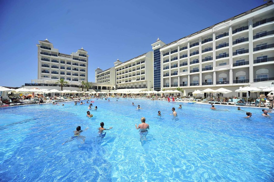 LRS Lake & River Side Hotel & Spa