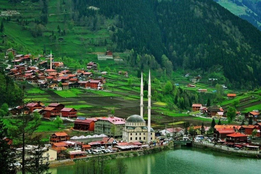 Karadeniz Yaylalar Ve Batum Turu 6 Gece Otel  1 Gece Batum Konaklamalı Bursa Eskişehir Çıkışlı 