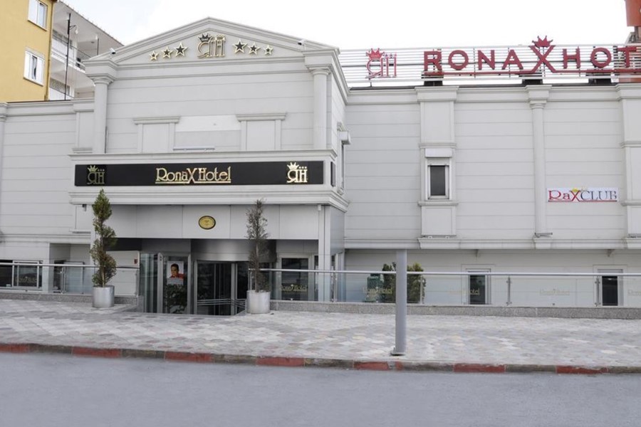 Ronax Hotel