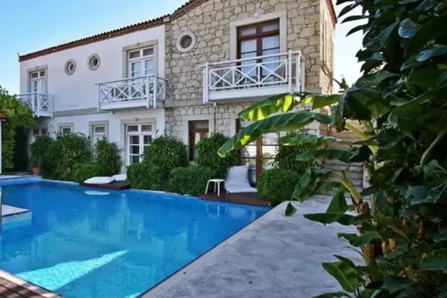 Alenos Alaçatı Otel