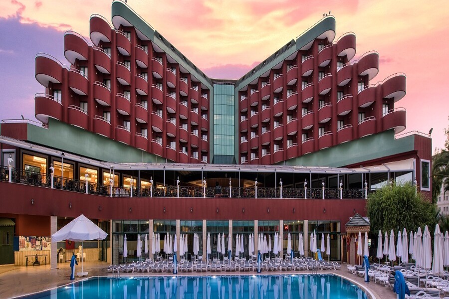 Delphin Deluxe Resort Hotel