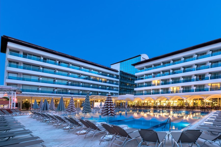 L'Etoile Beach Hotel